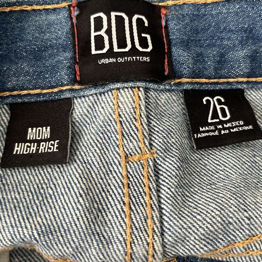BDG Urban Outfitters Size 26 Denim High Rise Mom Shorts Rolled Cuff 100% Cotton - Picture 5 of 10